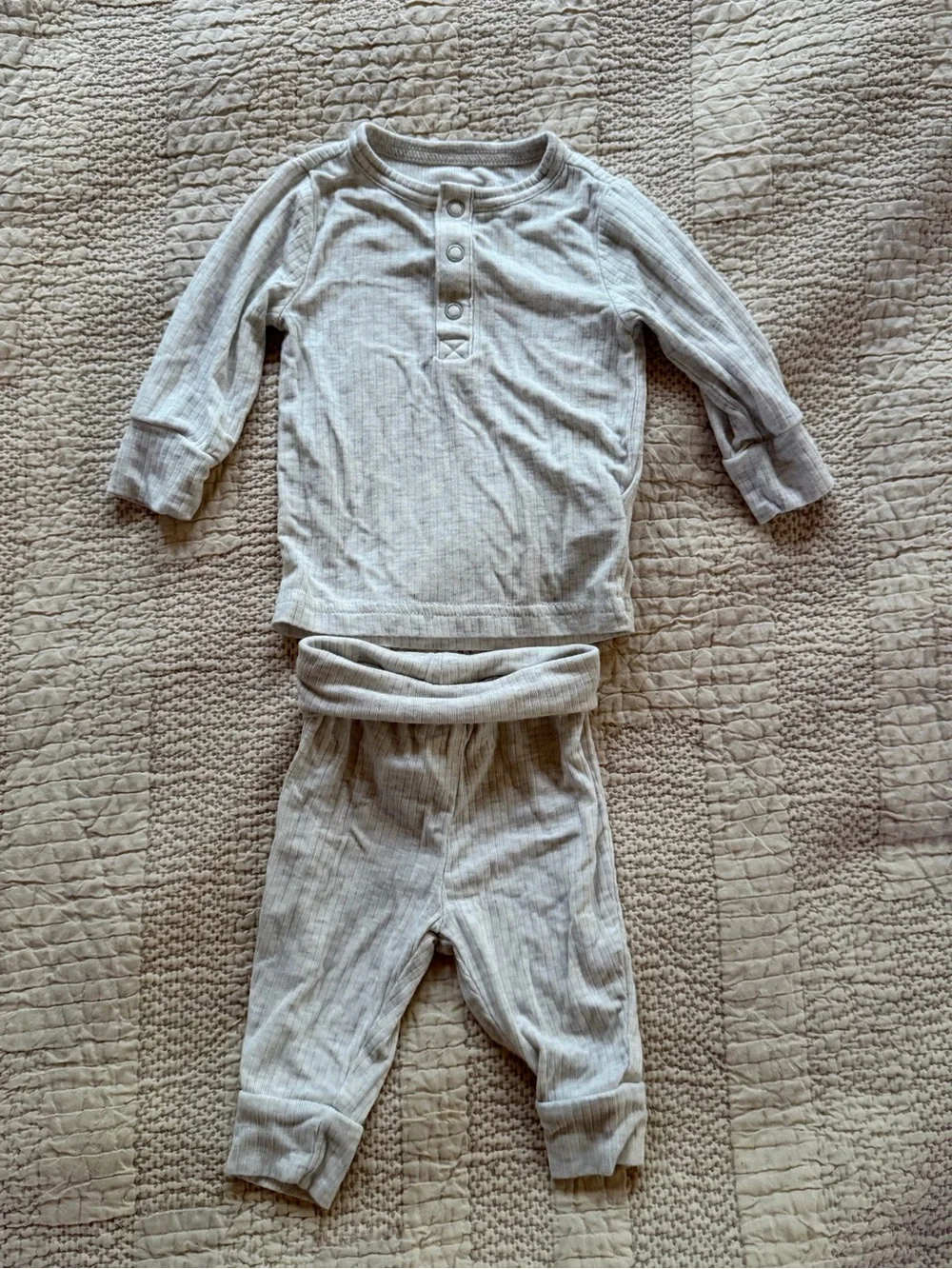 Neutral Ribbed Two-Piece Kids Pajama Set 3 month purely soft by carters